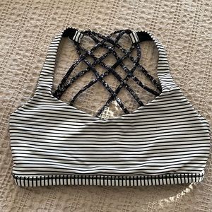 Lululemon sports bra